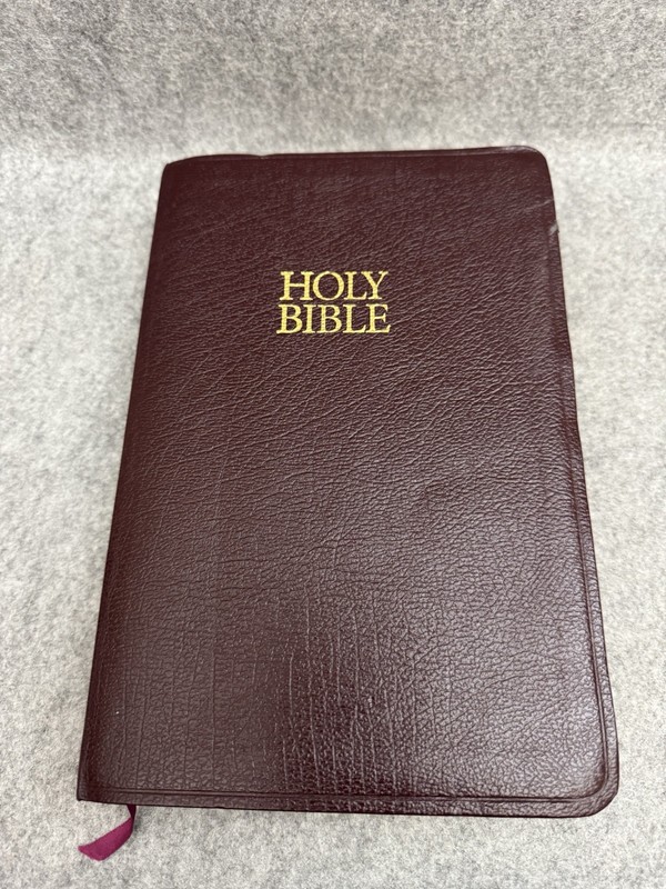 King James Study Bible KJV Thomas Nelson Burgundy Bonded Leather Red Letter