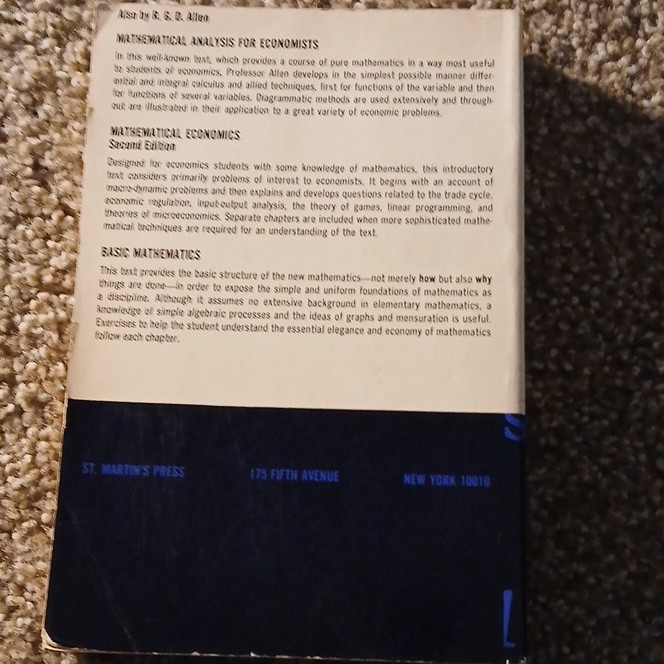 Macro-Economic Theory by R.G.D. Allen, St. Martin's Press 1967 Paperback gallery
