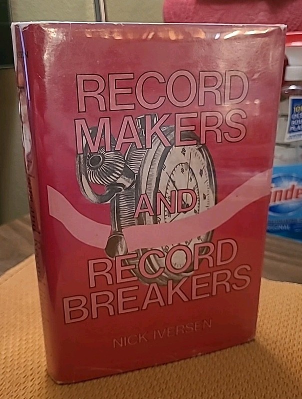 Record Makers and Record Breakers by Nick Iversen (1977, Hardcover w/DJ) CLEAN
