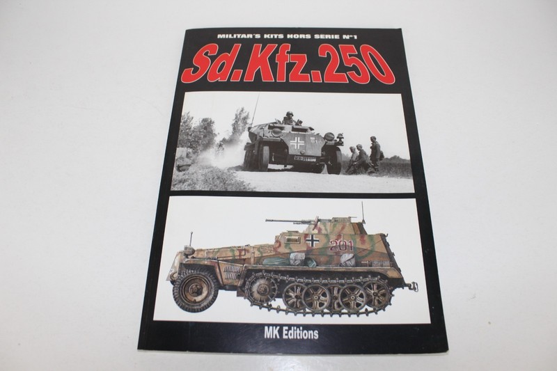 Sd. Kfz.250 (Militar’s Kits Hors Serie No. 1) With English Translation Booklet