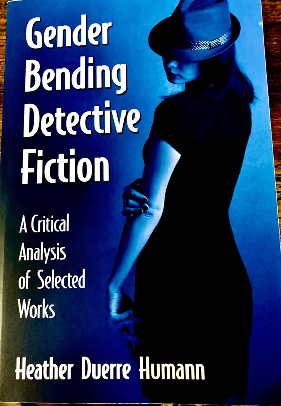 Gender Bending Detective Fiction - Paperback - VERY GOOD