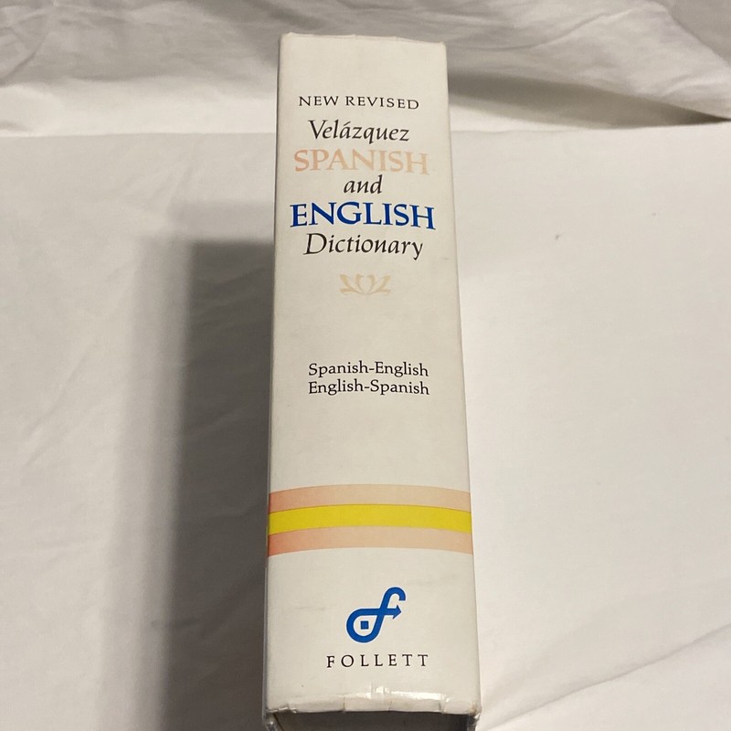 (NEW CENTURY) NEW REVISED SPANISH AND ENGLISH DICTIONARY 1974 gallery