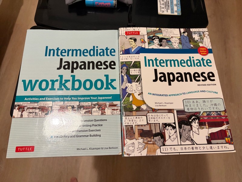 Intermediate Japanese an integrated approach to language textbook+ workbook 2022