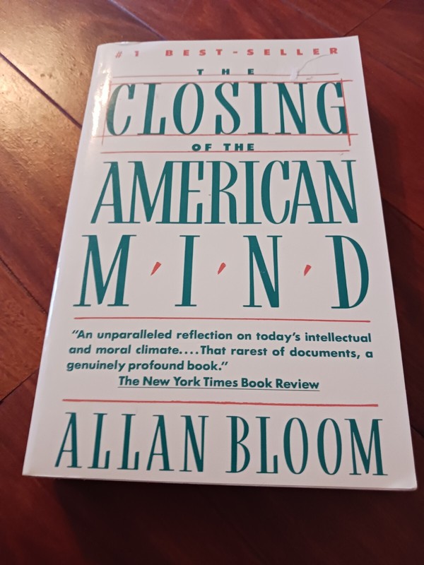 The Closing of the American Mind - Paperback By Bloom, Allan - GOOD gallery