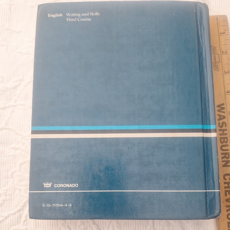 ENGLISH WRITTING & SKIILLS TE Manual & SE test Book & TRB, Student textbook gallery