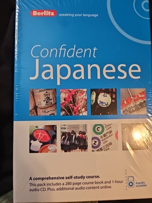 Berlitz Confident Japanese A2 Elementary Course Book + Audio CD Box Set