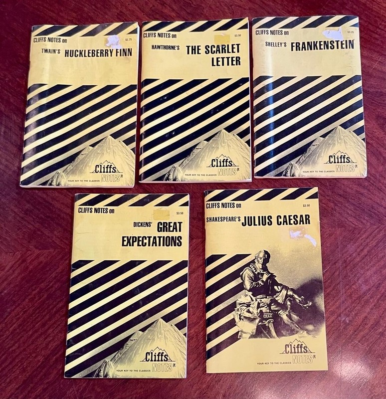 Lot 5 Cliffs Notes Huckleberry Scarlet Letter Frankenstein Great Expect. Caesar