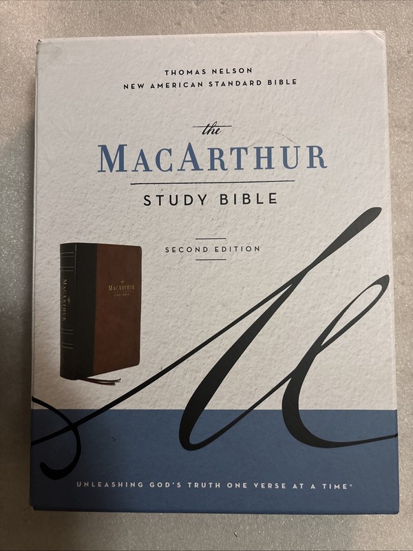 NASB, MacArthur Study Bible, 2nd Edition, Leathersoft, Brown, Comfort Print VG