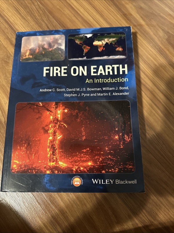 Fire on Earth: An Introduction by Scott, Andrew C.