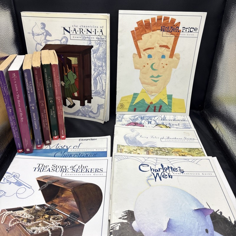 Veritas Press 3rd Grade 7 Comprehension Guides & 6 Accompanying Books for Narnia