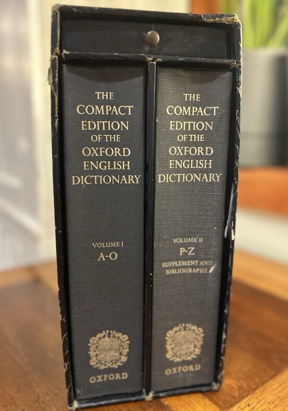 Compact Edition of the oxford English Dictionary – 2 Volumes – A-O & P-Z – 1976
