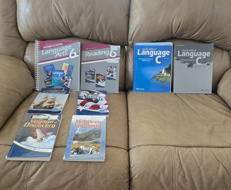 Abeka 6th Grade Language Arts & Reading Parent/Teacher & Student Lot (8 Books)