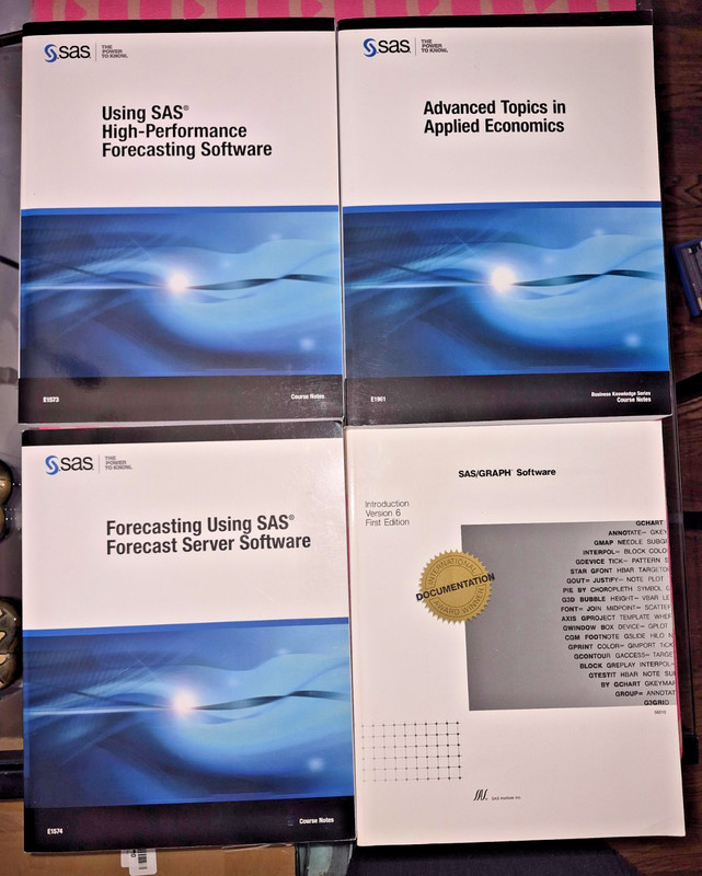 Lot of 4 SAS Institute Artificial Intelligence Training Graph Software Course