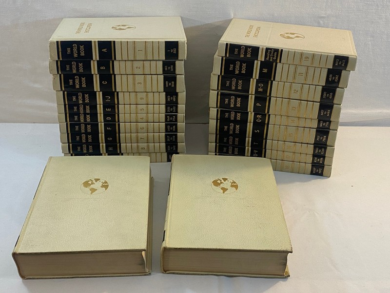 WORLD BOOK ENCYCLOPEDIA 1959 COMPLETE 19 VOLUME SET + DICTIONARY SET VOL I & II