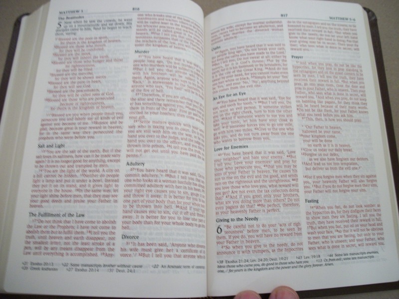 NIV Thinline Bible 1996 Burgundy Bonded Leather Ribbon Marker Red Line Edition gallery