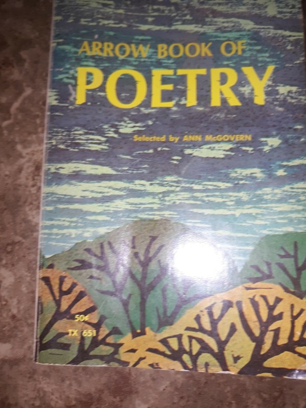 Arrow Book of Poetry Selected by Ann McGovern 1968