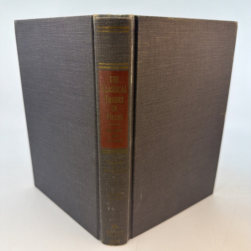 Classical Theory of Fields 2nd Ed Landau Lifshitz Physics HC (AZ19)