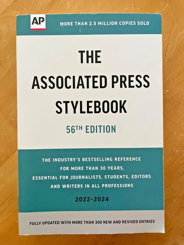 The Associated Press Stylebook 56th edition VG
