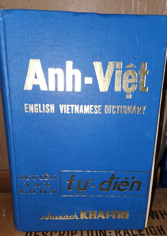 Vintage ENGLISH VIETNAMESE DICTIONARY (ANH VIET TAN TU-DIEN) By Nguyen Van Khon