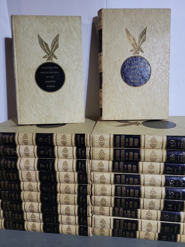 Encyclopedia 1956 Illustrated Encyclopedia Of The Modern World 20 Volumes Vtg.
