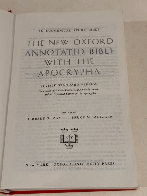New Oxford Annotated Bible with Apocrypha Expanded Edition 1977 gallery