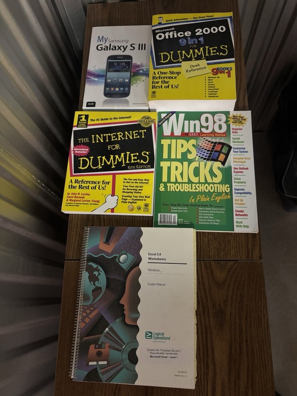 Vintage Computer Books & Manuals Lot Microsoft Office 2000 Win98 Excel Internet