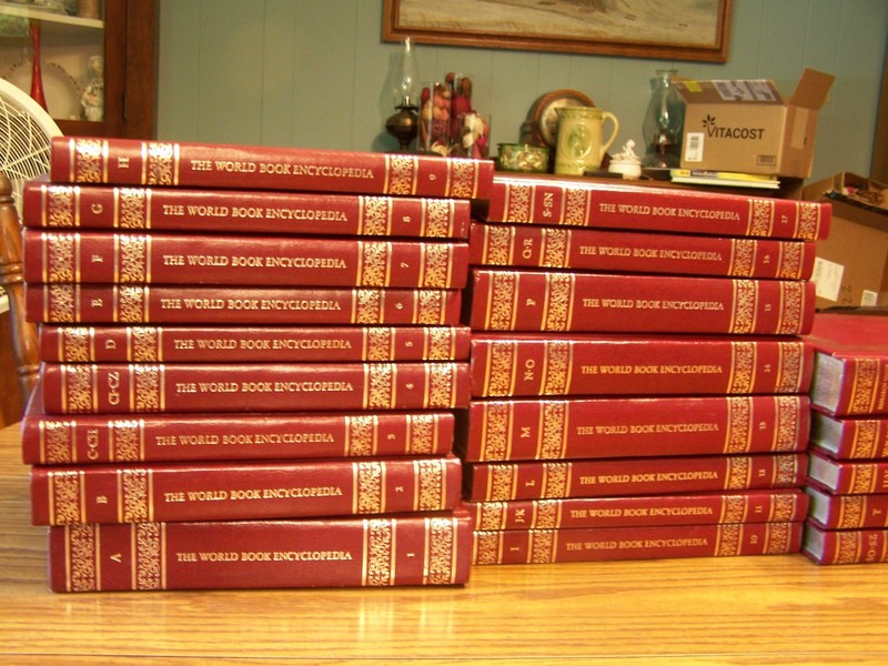 1985 The World Book Encyclopedia COMPLETE SET 22 Volume +10 Yearbooks 1986-1995