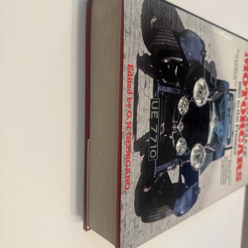 New Encyclopedia of Motorcars Hardcover 1885 to the Present Georgano 1982 VTG DJ gallery