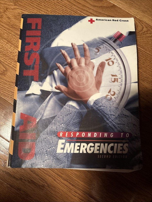 Responding to Emergencies Paperback American Red Cross 505 Pages,