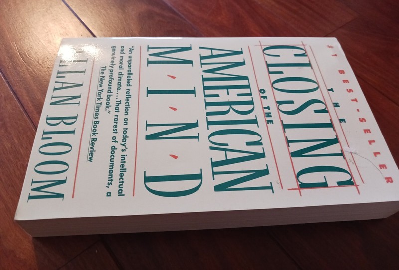 The Closing of the American Mind - Paperback By Bloom, Allan - GOOD gallery