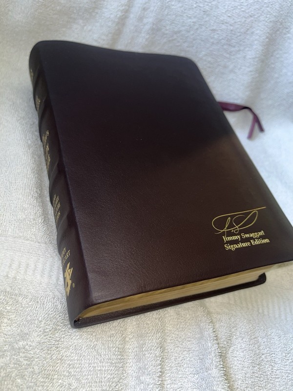 Jimmy Swaggart Signature edition KJV Expositor’s Study Bible Nice LEATHER Euc