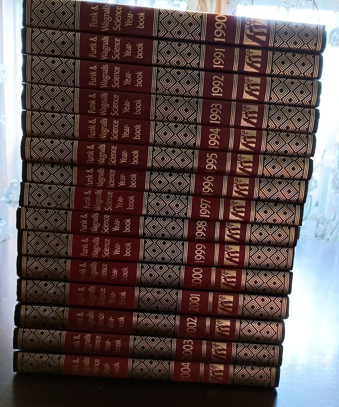 1990-2004 FUNK AND WAGNALLS SCIENCE YEARBOOK SET OF (15) HC BOOKS VGC