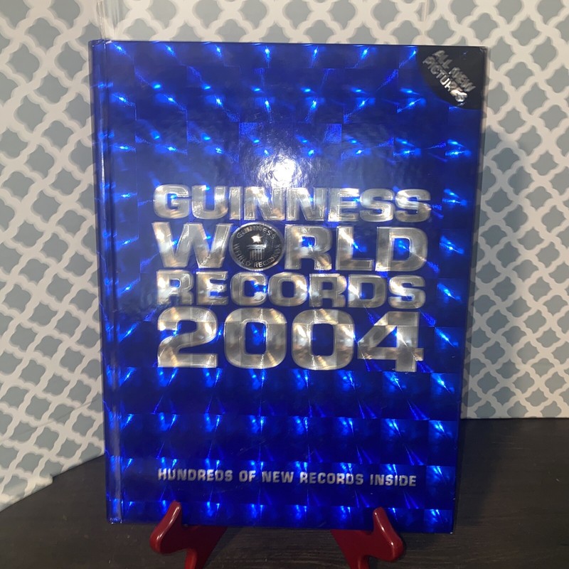 Guinness World Records 2004 — HARDBACK — 288 pages