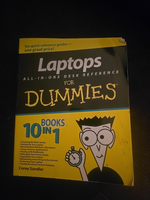 Laptops All-in-One Desk Reference For Dummies, Sandler, Corey, Used