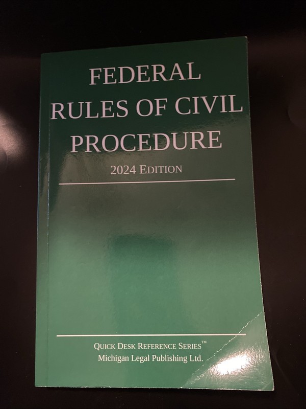 Federal Rules of Civil Procedure 2024 Edition: With Statutory Supplement – GOOD