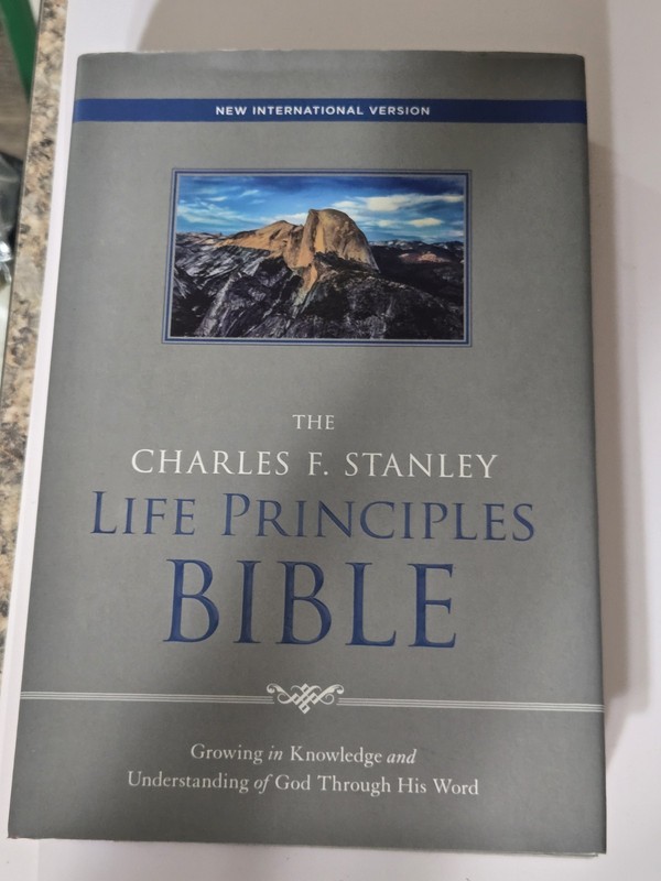 NIV, The Charles F. Stanley Life Principles Bible, Hardcover: Holy Bible New