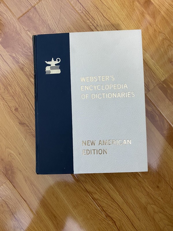 Webster’s Encyclopedia Of Dictionaries New American Edition Large Type