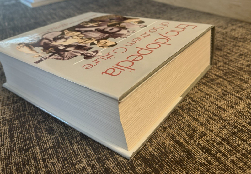 Encyclopedia of Southern Culture by C. Reagan Wilson HARDCOVER *VERY GOOD* gallery
