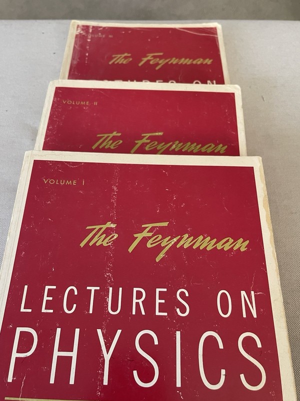 The Feynman Lectures on Physics Vol I-III Paperback Set 1963 Illus