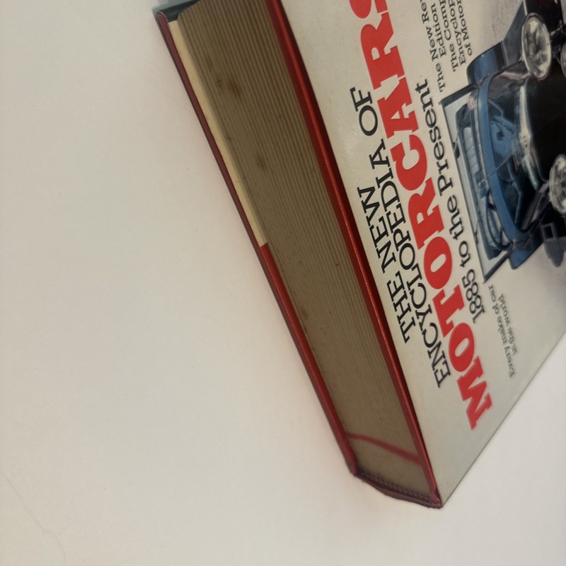 New Encyclopedia of Motorcars Hardcover 1885 to the Present Georgano 1982 VTG DJ gallery