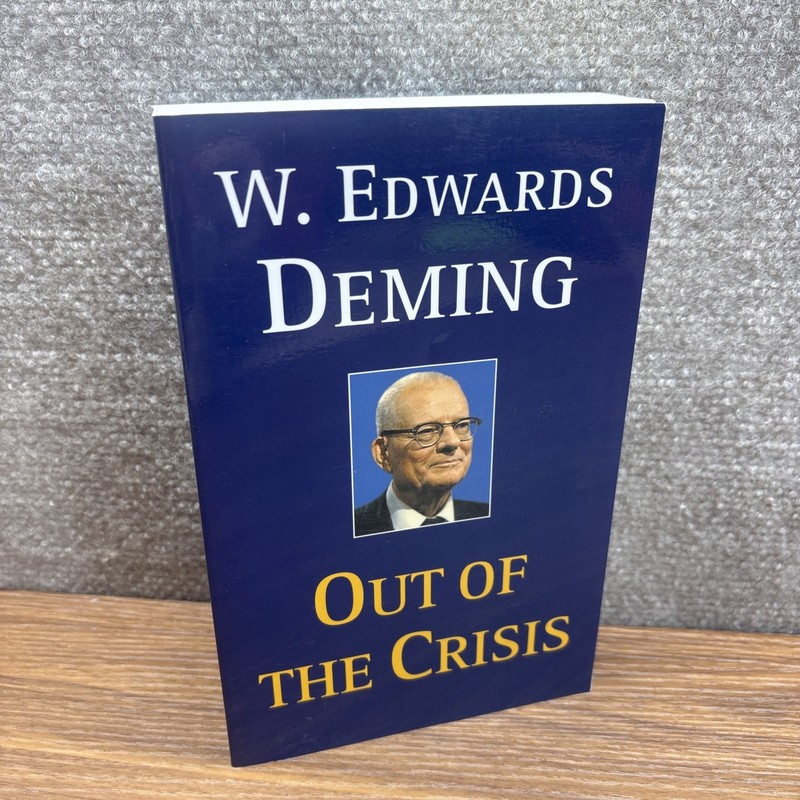 Out of the Crisis (The MIT Press), Deming, W. Edwards VERY GOOD