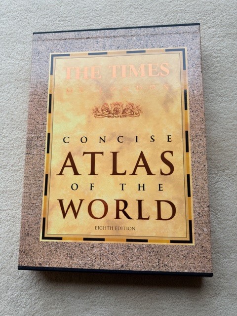 The Times of London Concise Atlas of the World – 8th Edition – Like New