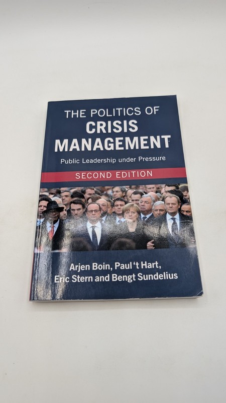 LOTS OF MARKINGS Politics of Crisis Management : Public Leadership