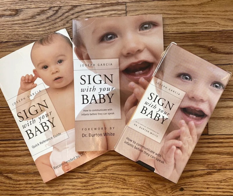 Sign With Your Baby Book/Tracking Chart/VHS NEW!!! ASL American Sign Language