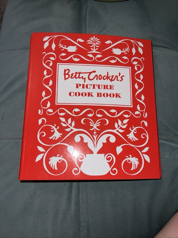 Betty Crocker’s Picture Cook Book Vintage 1998 Facsimile Edition 5 Ring Binder