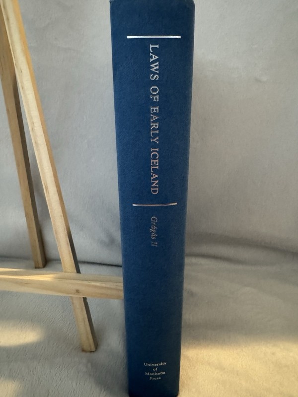 Laws of Early Iceland : Gragas II; The Code Regius of Gragas with Materials f…