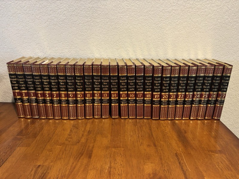 1979 Funk & Wagnall’s New Encyclopedia NEAR Complete 1-27 Volume Set ~MISSING #6