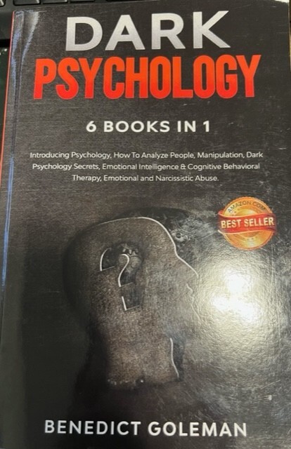 Like new, Dark Psychology 6 Books in 1 by Benedict Goleman (English) Paperback
