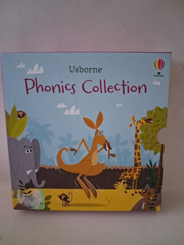 Usborne Phonics Collection 12 Book Box Set Readers Beginner Set
