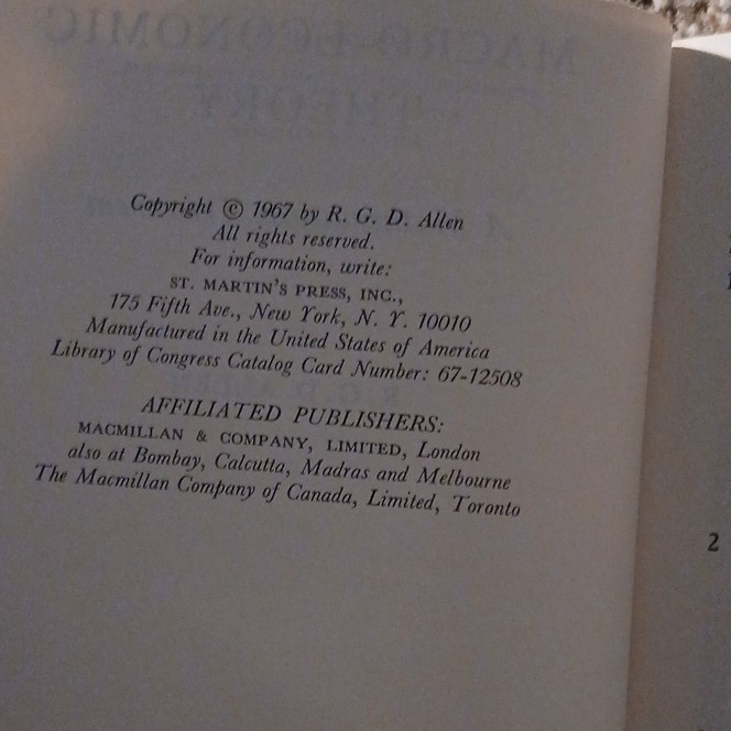 Macro-Economic Theory by R.G.D. Allen, St. Martin's Press 1967 Paperback gallery